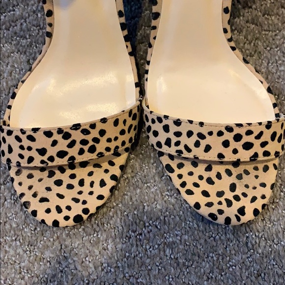 Women’s sandals. - Picture 3 of 4